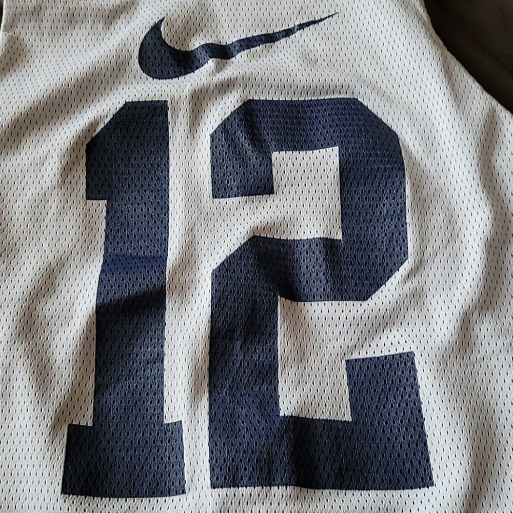 Vintage Nike Reversible Basketball Tanktop - Picture 6 of 8